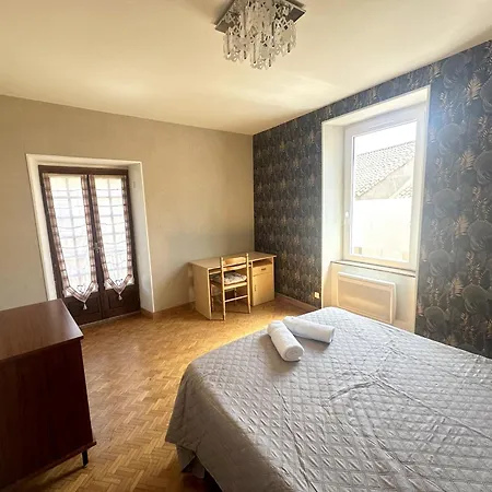 Semesterbostad Le Logis Fontrouge Maison *